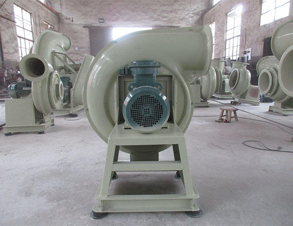 9-19、9-26係（xì）列A式全玻璃鋼高（gāo）壓風機